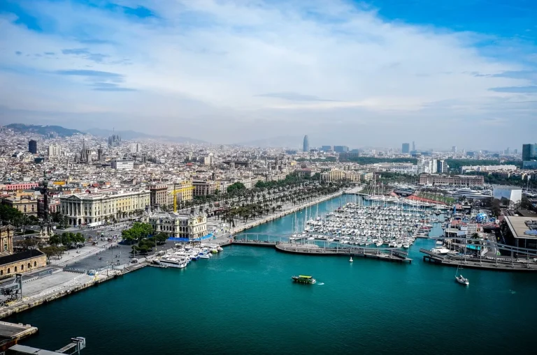 Lire la suite à propos de l’article 10 choses incontournables à faire à Barcelone