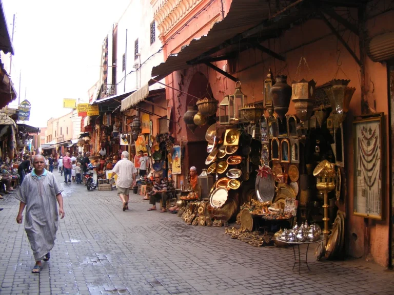 Lire la suite à propos de l’article La médina de Marrakech : un dédale fascinant