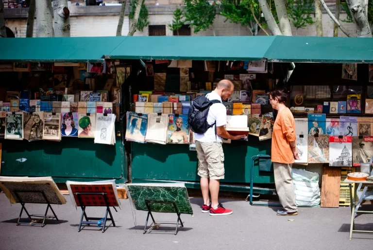 Lire la suite à propos de l’article Les meilleurs marchés de Paris : explorez le charme des marchés de rue parisiens