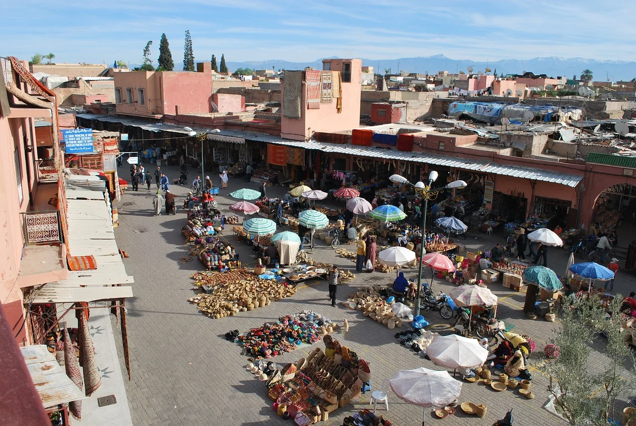 Lire la suite à propos de l’article Les souks de Marrakech : un paradis du shopping au cœur de l’Orient